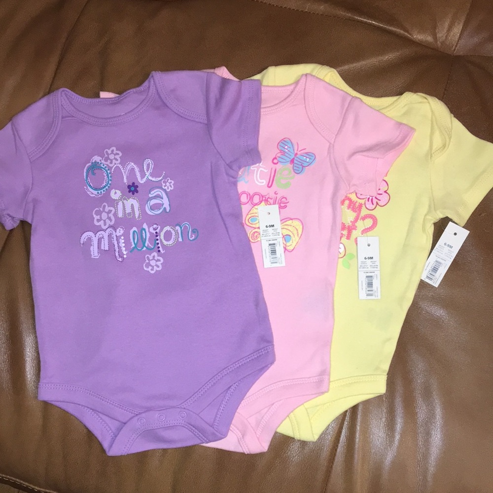 NWT Faded Glory bundle of 3 bodysuits/onesies 100% cotton for baby girl 6-9M
